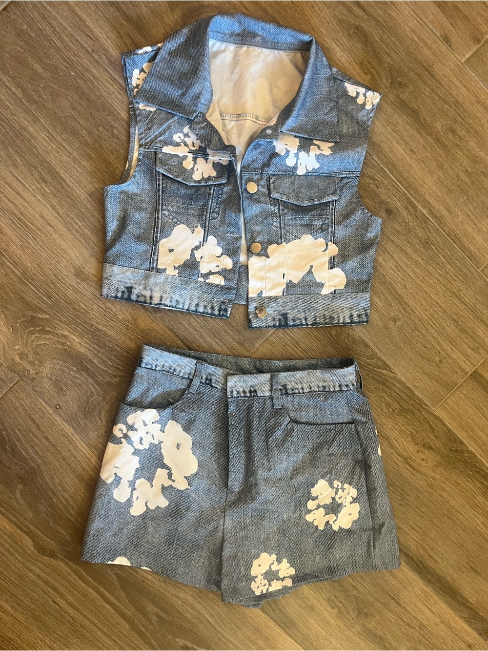 Girls' Blue Faux Denim Floral Print Vest & Shorts Set - Cute Summer Outfit